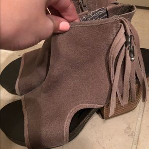 OTBT Wedges with Fringe